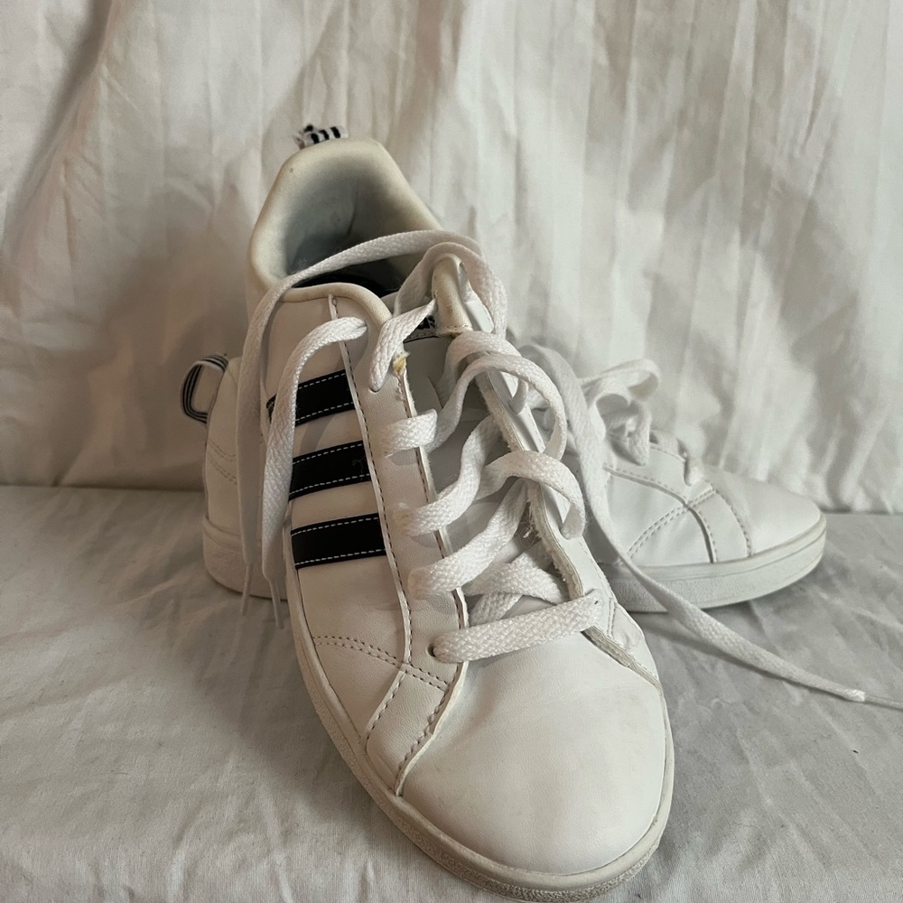 Adidas Sneakers